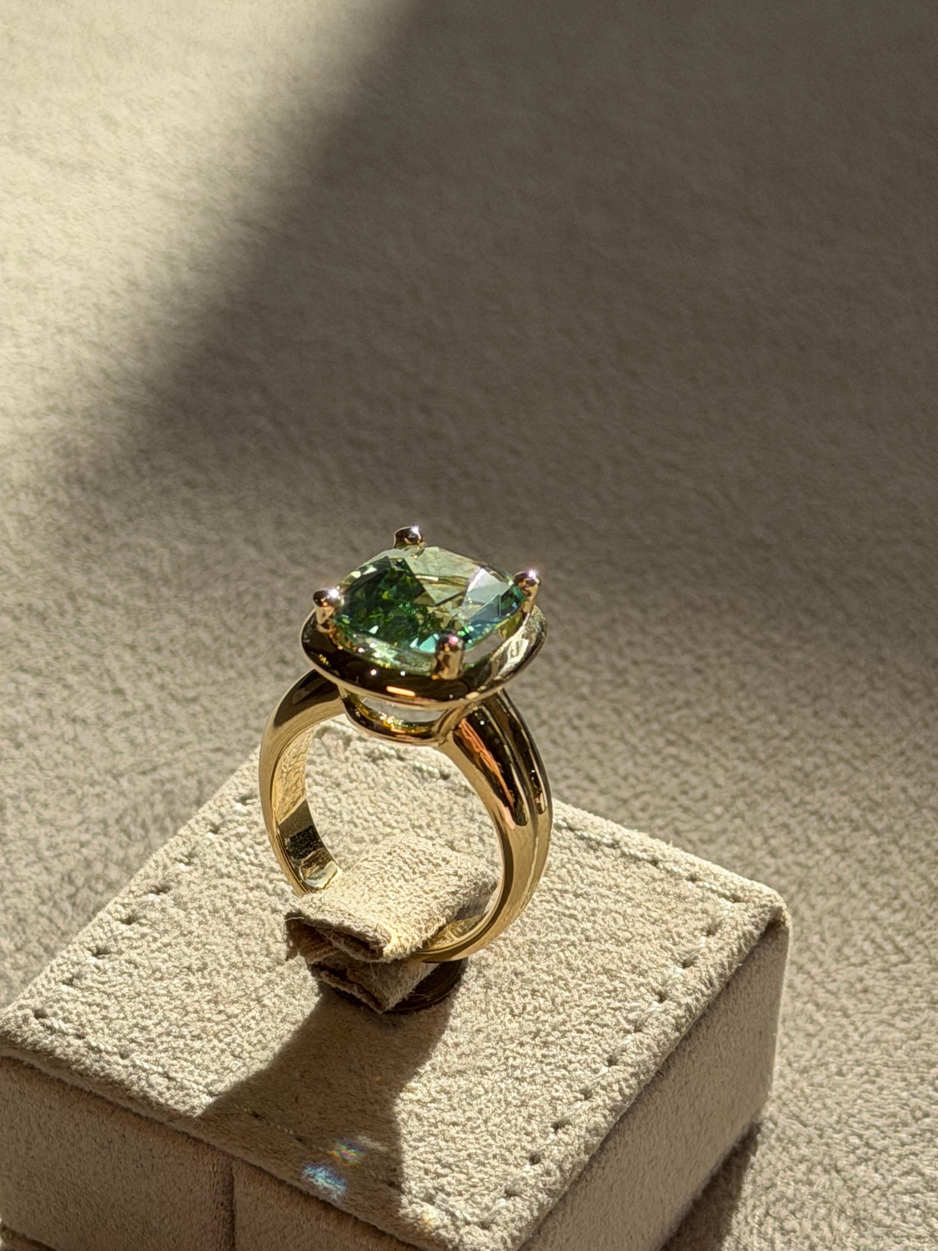 Gelbgold Mintgrüner Turmalin Moderner breiter Bandring im Angebot 5