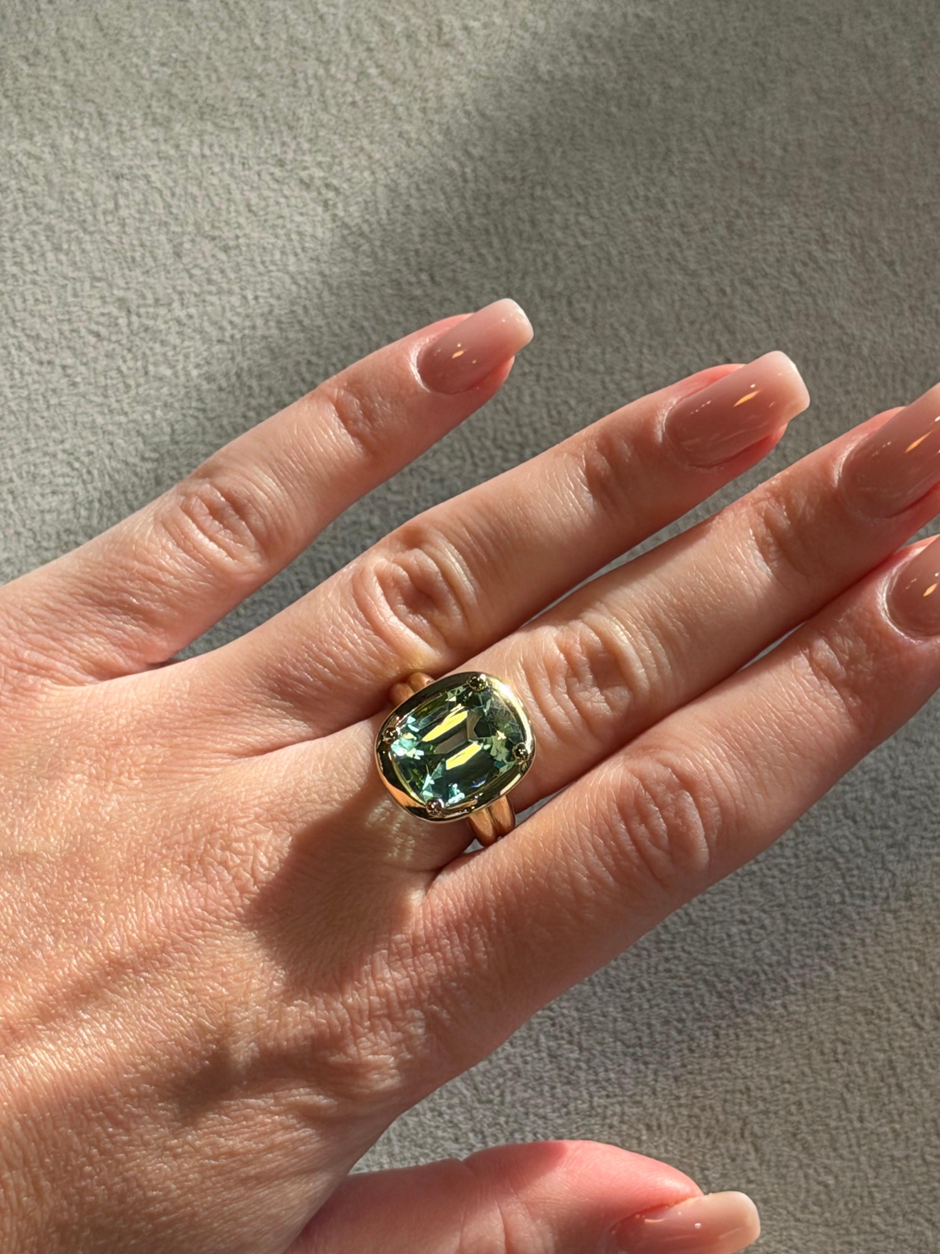 Gelbgold Mintgrüner Turmalin Moderner breiter Bandring im Angebot 7