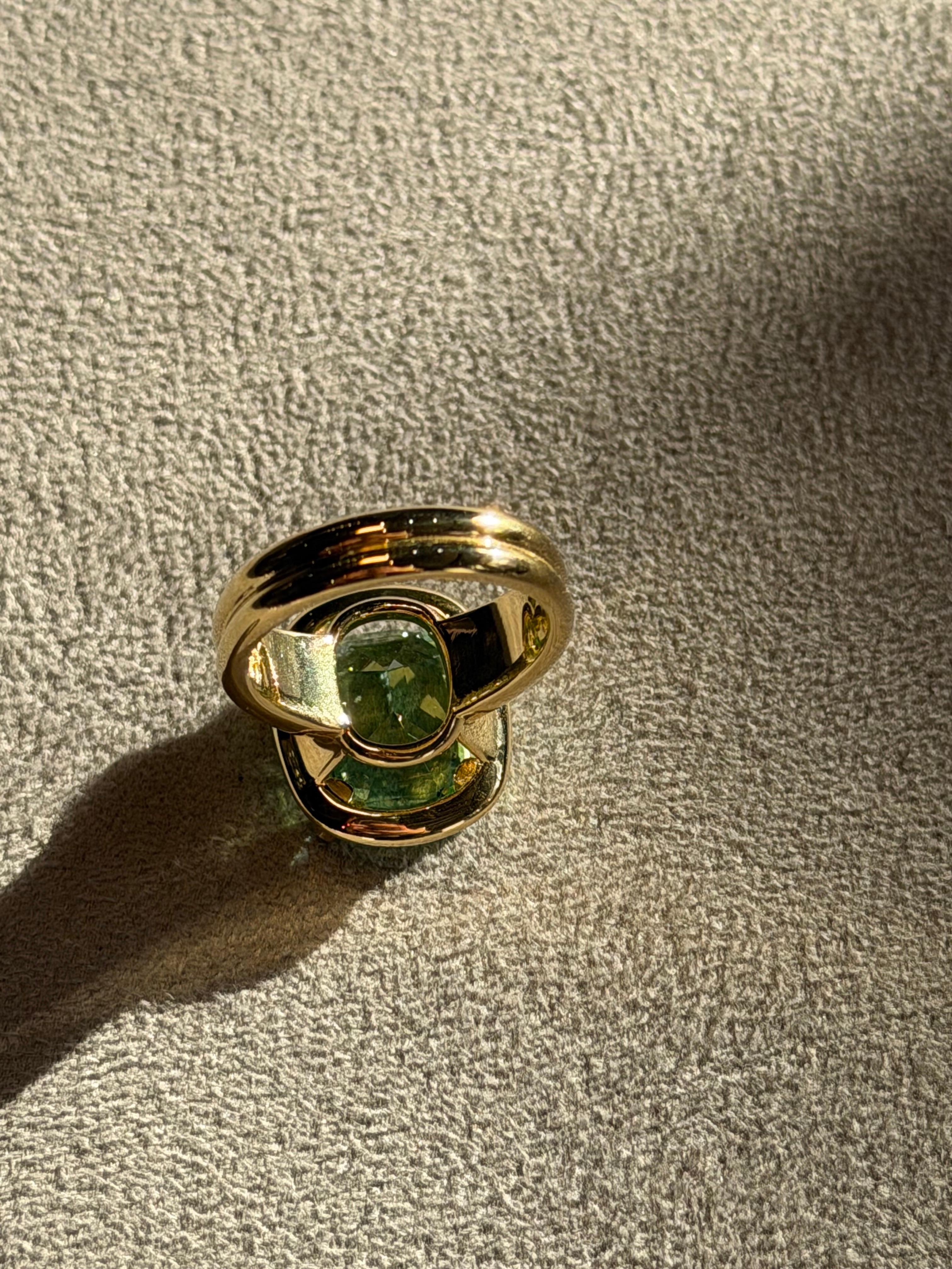 Gelbgold Mintgrüner Turmalin Moderner breiter Bandring im Angebot 2