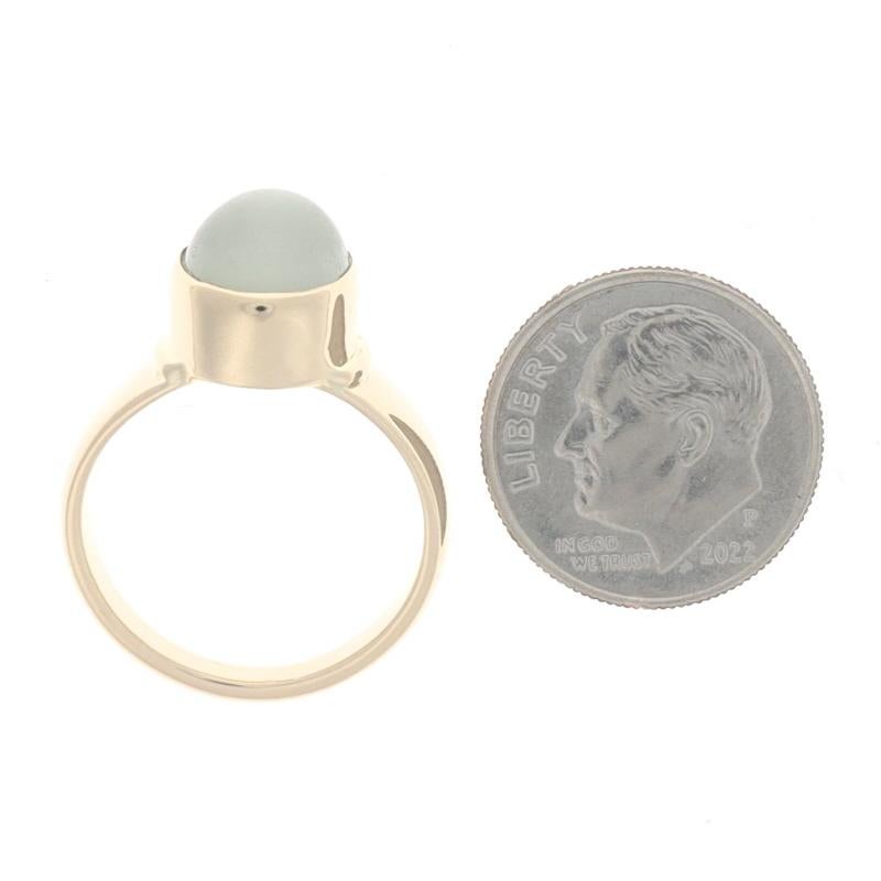 Yellow Gold Moonstone Solitaire Ring - 14k Oval Cabochon 4.10ct In Excellent Condition For Sale In Greensboro, NC