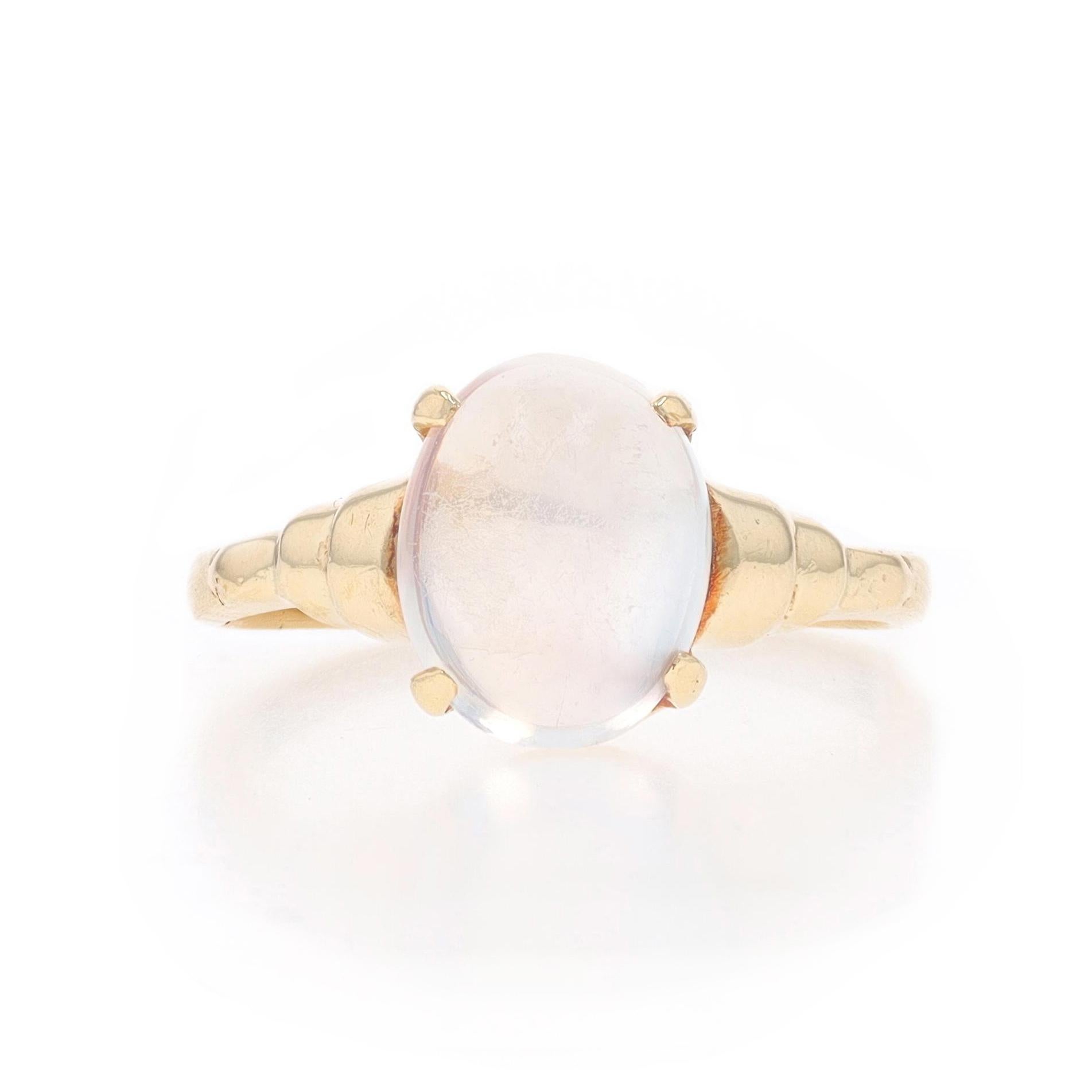 Size: 4 1/2
Sizing Fee: Up 3 sizes for $35 or Down 1 1/2 sizes for $35

Era: Vintage

Metal Content: 14k Yellow Gold

Stone Information

Natural Moonstone
Carat(s): 1.95ct
Cut: Oval Cabochon

Total Carats: 1.95ct

Style: