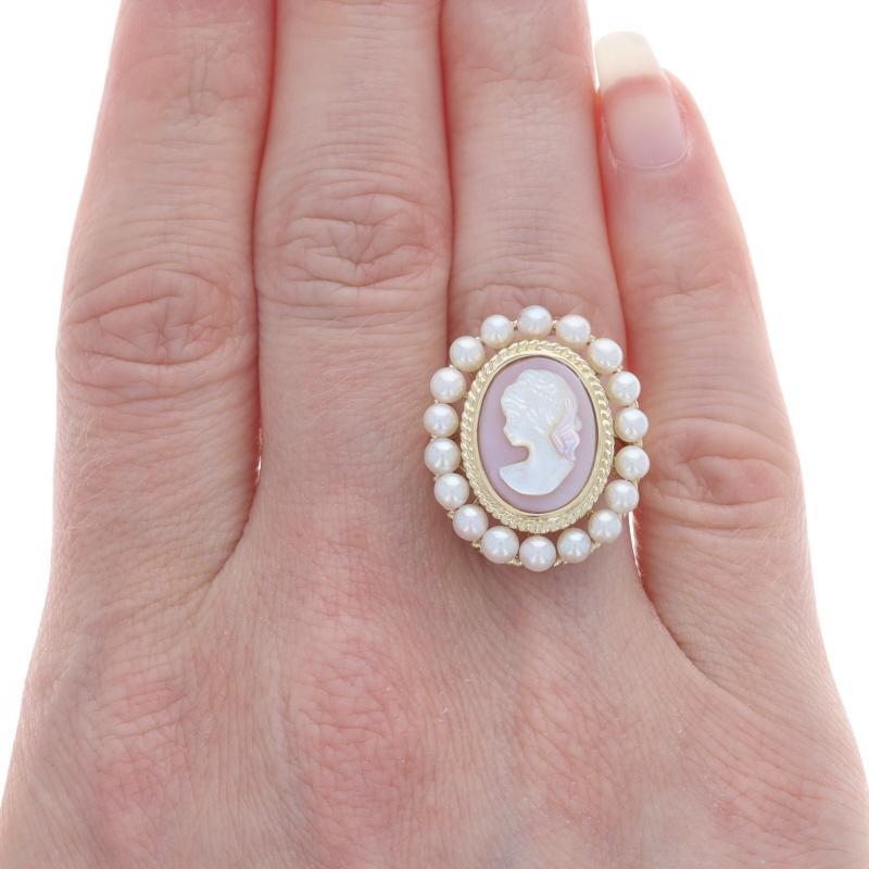 Anillo Halo de Oro Amarillo con Madreperla y Perla Cultivada - Cameo Silueta 14k Cuenta en venta