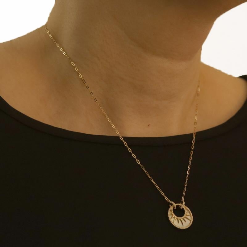 Collier céleste en or jaune nacre et diamant - 14k .26ctw Ajustable Neuf - En vente à Greensboro, NC