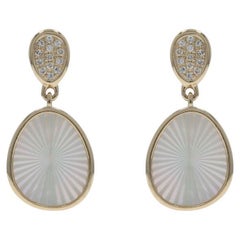 Orecchini pendenti in oro giallo con diamanti e madreperla - 14 carati - incisi e forati