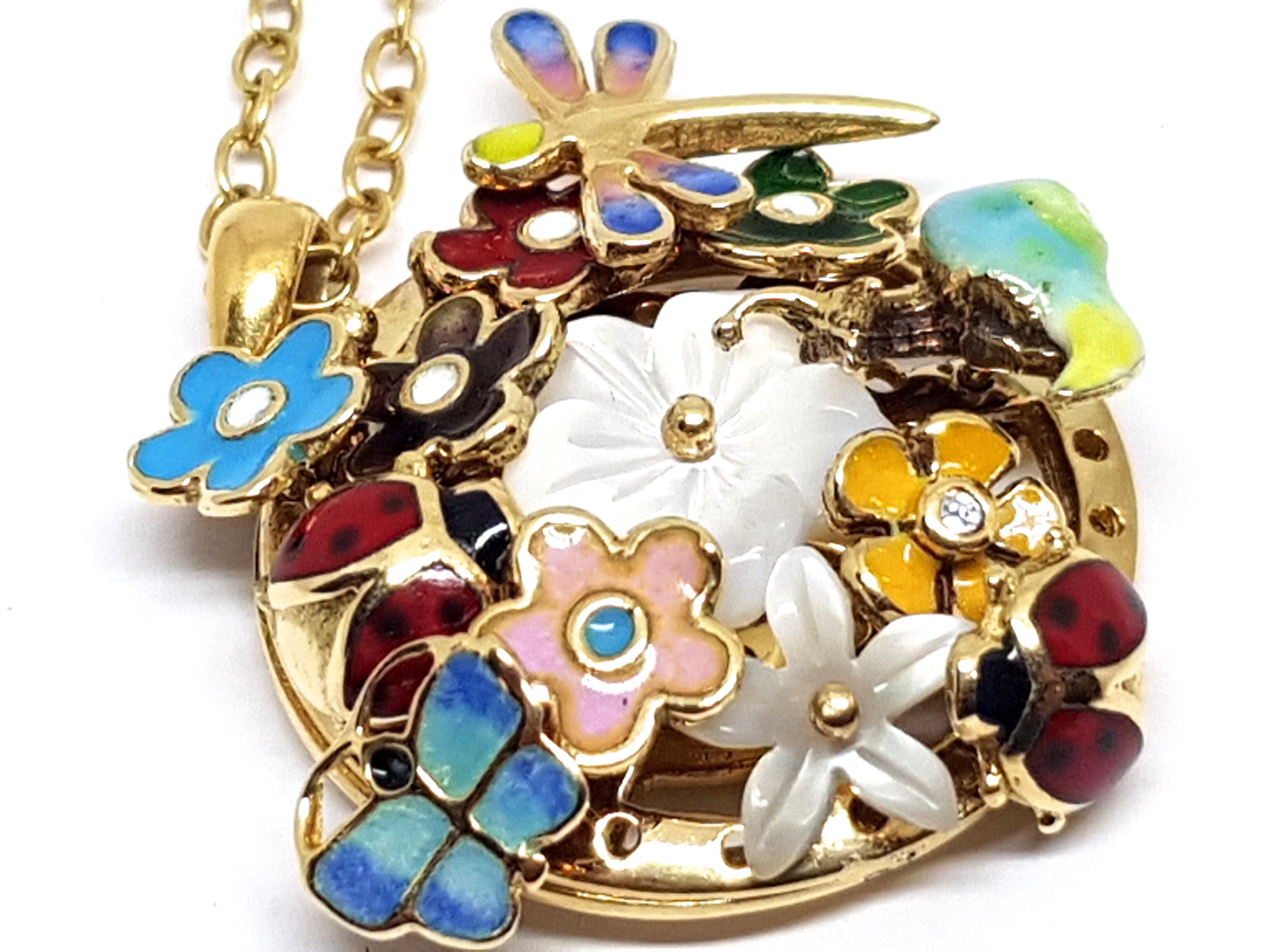 Yellow Gold Necklace Mother of Pearl Diamond Multi-Color Enamel Pendant For Sale 3