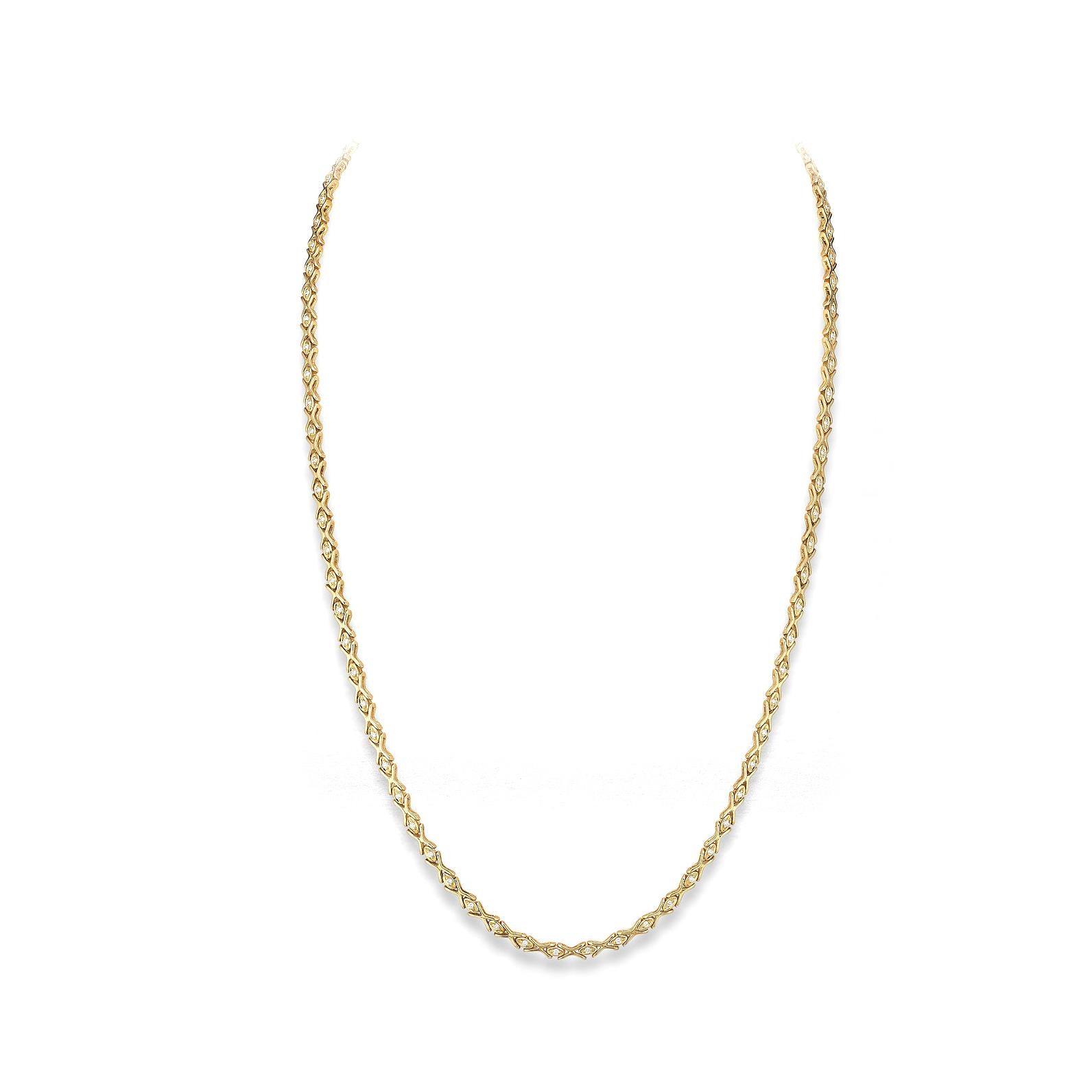 Contemporary Yellow Gold Necklace with Diamonds For Sale