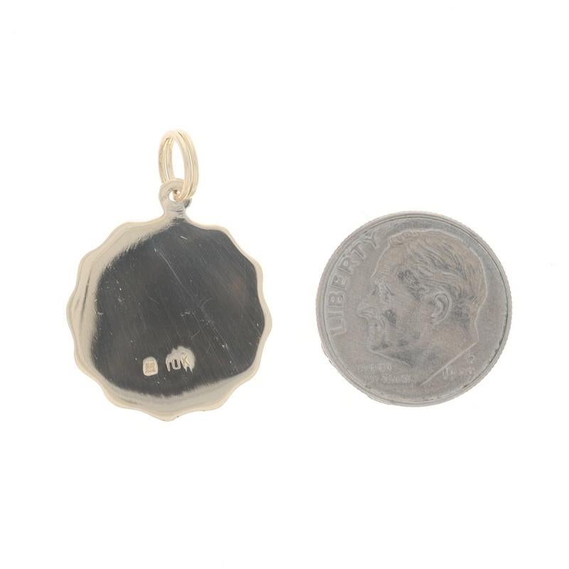 Charm en or jaune avec le sceau de l'Université d'État de Caroline du Nord - 10k Raleigh, NC State en vente 1