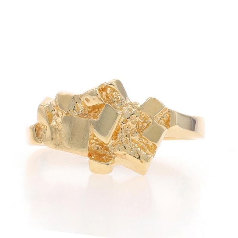 Size: 6 1/2
Sizing Fee: Up 3 sizes for $35 or Down 2 sizes for $30

Metal Content: 14k Yellow Gold

Style: Statement
Theme: Nugget
Features: Textured Detailing

Measurements

Face Height (north to south): 13/32