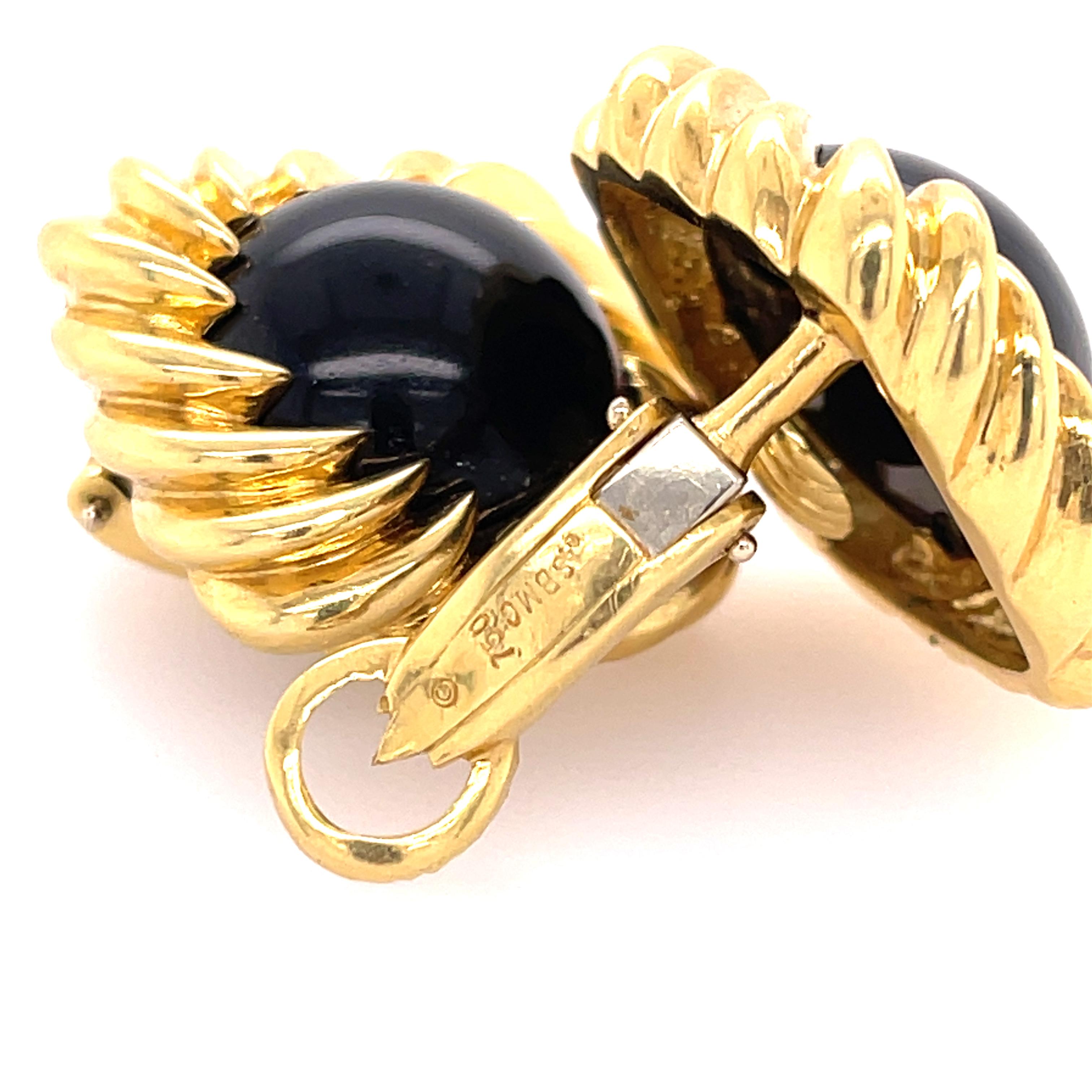 Modern Yellow Gold Onyx Clip-on Earrings For Sale