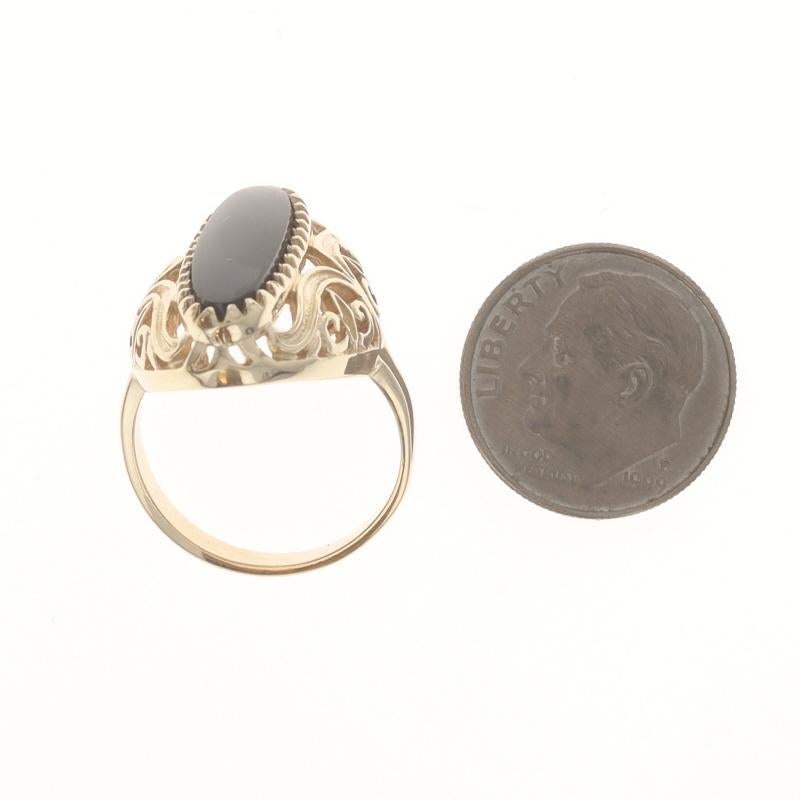 Anello solitario con cocktail di onice in oro giallo - 10k Scrollwork in vendita 2