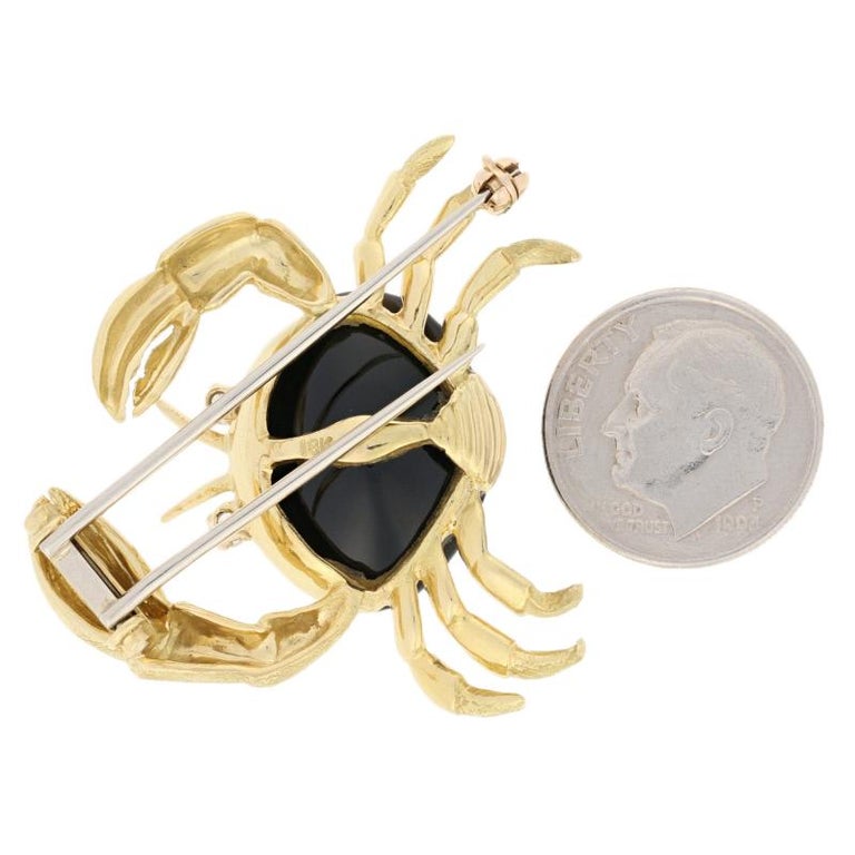 Oval Cut Yellow Gold Onyx & Diamond Crab Brooch 18k Round Brilliant .12ctw Crustacean Pin For Sale