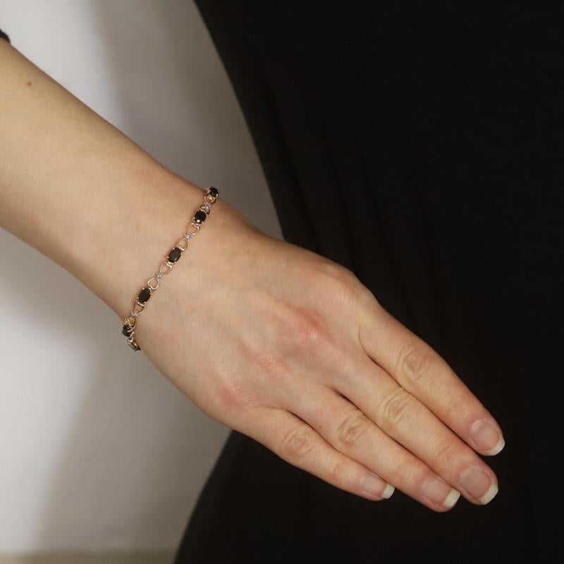 Taille ovale Bracelet à maillons en or jaune, onyx et diamants 7 1/4