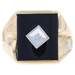 Yellow Gold Onyx Diamond Men's Ring - 10k