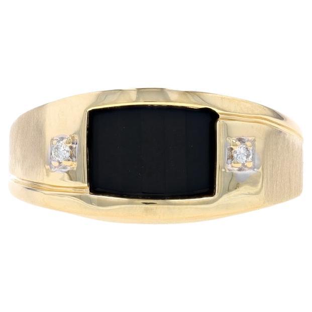 Yellow Gold Onyx & Diamond Men's Ring - 14k Barrel Cut For Sale