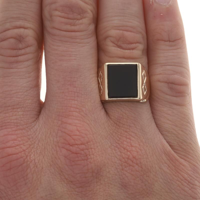 Herrenring aus Gelbgold mit Onyx - 10k Solitär (Carréeschliff)