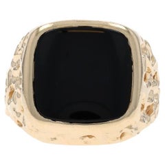 Yellow Gold Onyx Men
s Ring - 14k Solitaire Yellow Gold Onyx Men
s Ring - 14k Solitaire