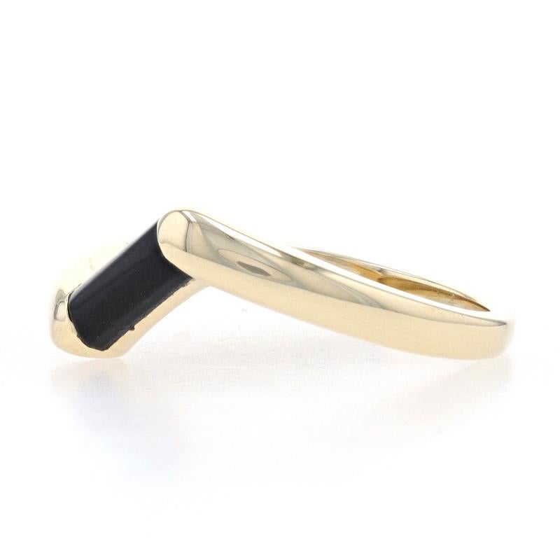 Mixed Cut Yellow Gold Onyx Solitaire Bypass Band - 14k Ring Size 6 1/2 For Sale