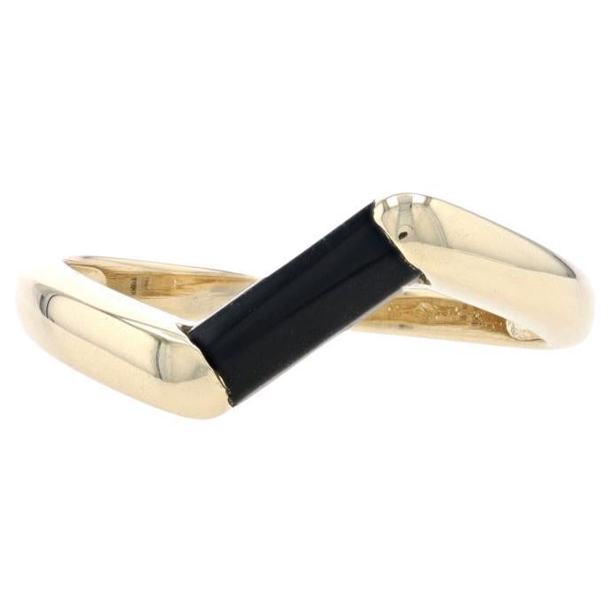 Yellow Gold Onyx Solitaire Bypass Band - 14k Ring Size 6 1/2 For Sale