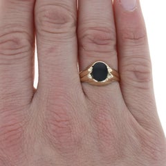 Yellow Gold Onyx Solitaire Men's Ring, 10k Oval Cabochon Cut