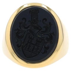 Yellow Gold Onyx Vintage Coat of Arms Signet Men's Ring - 18k Intaglio Crest