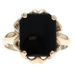 Yellow Gold Onyx Vintage Solitaire Cocktail Ring 10k