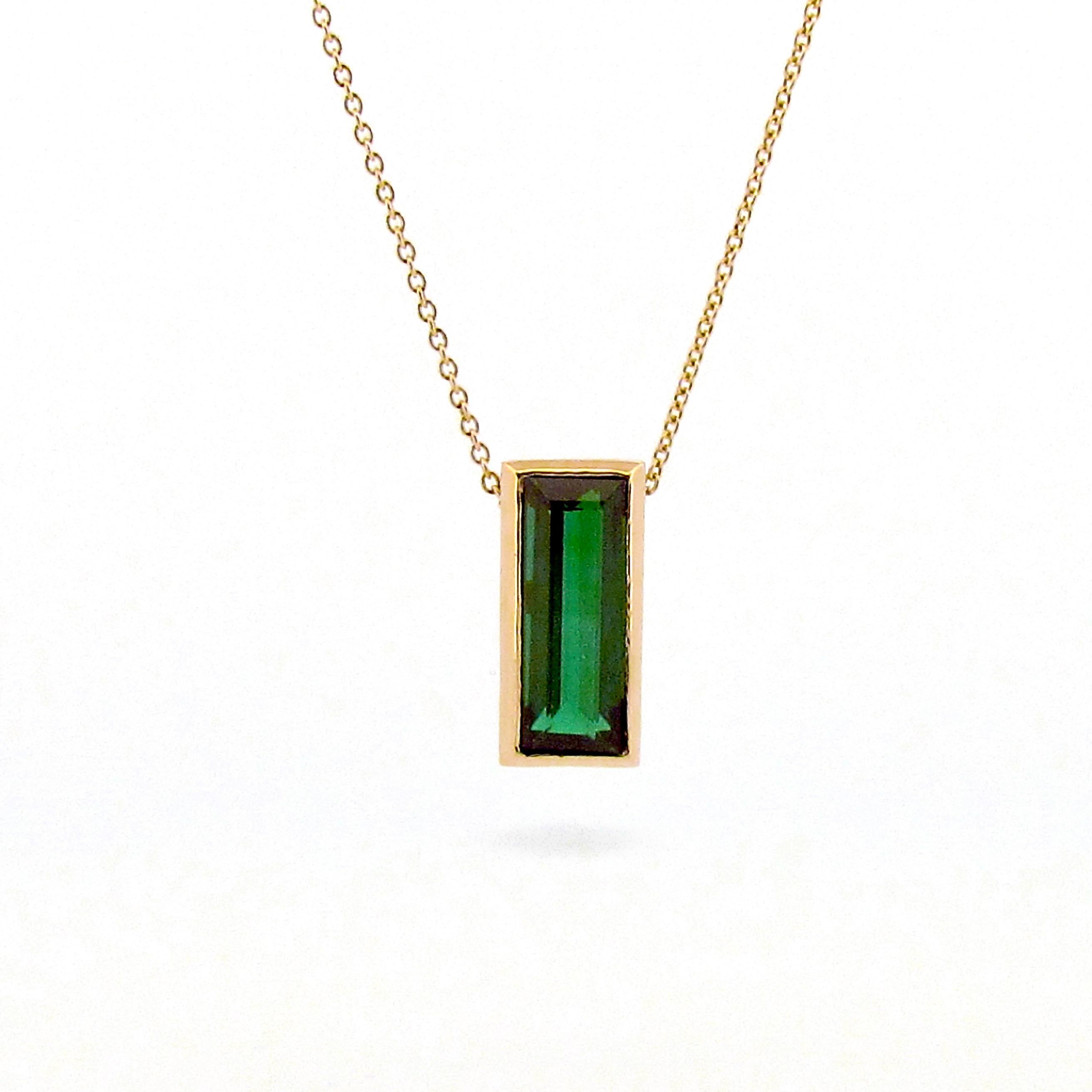 Contemporary Yellow Gold OOAK Yellow Gold 3.35ct Baguette Green Tourmaline Necklace   For Sale