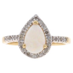Gelbgold Opal-Diamant-Halo-Ring - 14k Birnen-Cabochon .78ctw