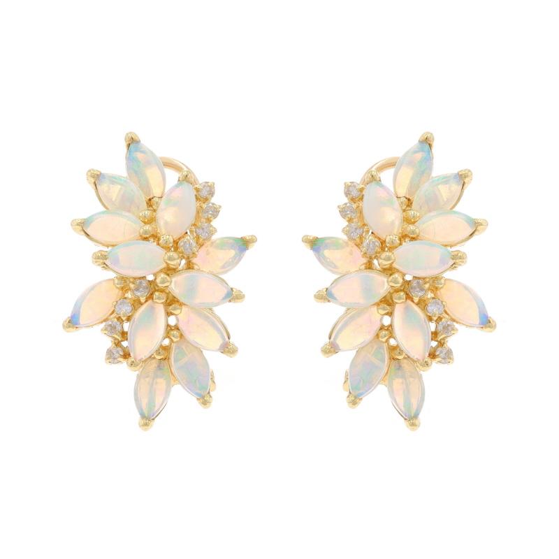 Metallgehalt: 14k Gelbgold

Informationen zu Stein
Natürliche Opale
Karat(e): 2.64ctw
Schliff: Marquise Cabochon

Natürliche Diamanten
Karat(e): .24ctw
Schliff: Runder Brillant
Farbe: H - I
Klarheit: I1 - I2

Karat gesamt: 2,88ctw

Stil: Großer