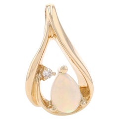 Gelbgold Opal & Diamant-Anhänger - 14k Birnen-Cabochon .47ctw Tropfenanhänger