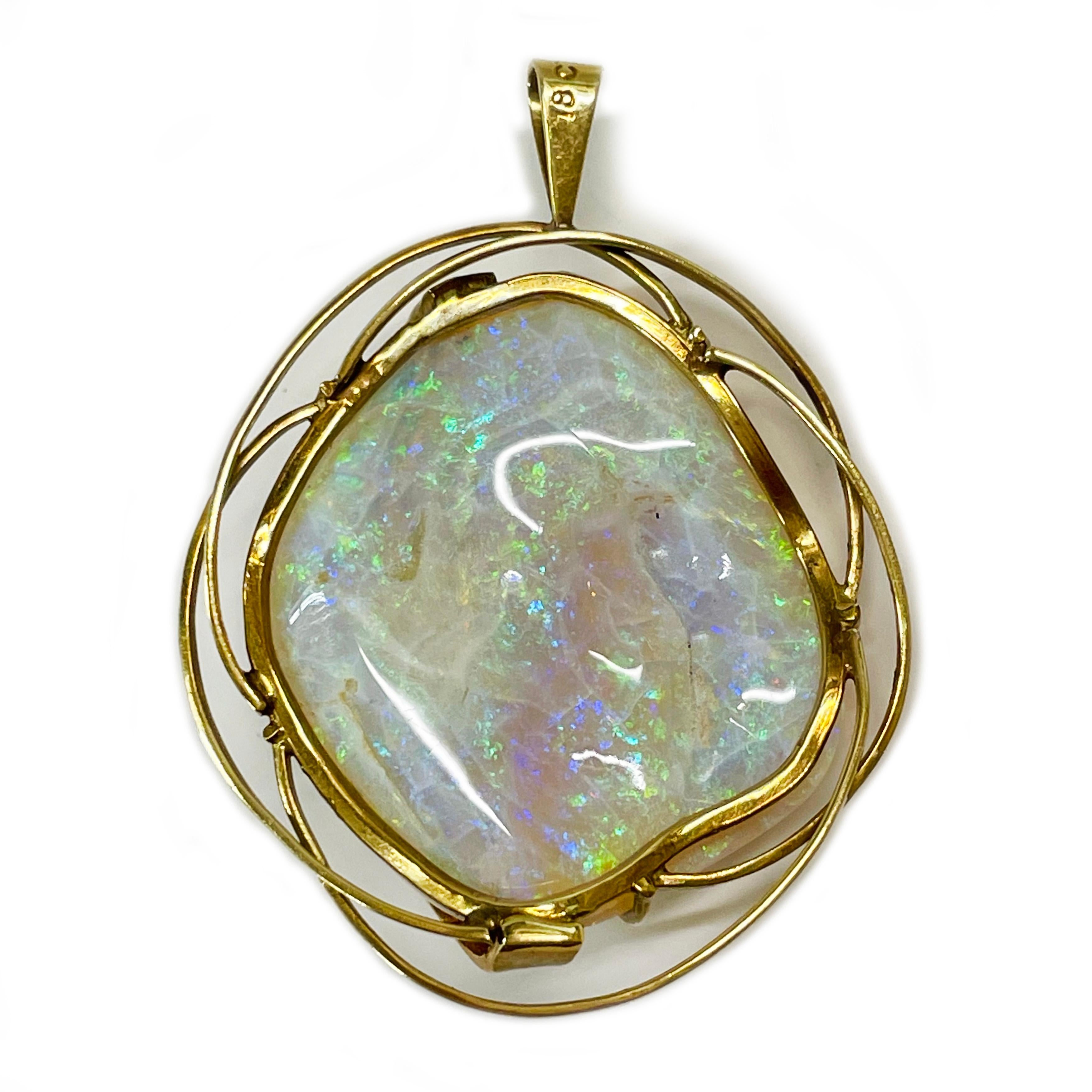 Taille cabochon Pendentif or jaune opale diamant en vente
