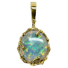 Opal-Anhänger aus Gelbgold
