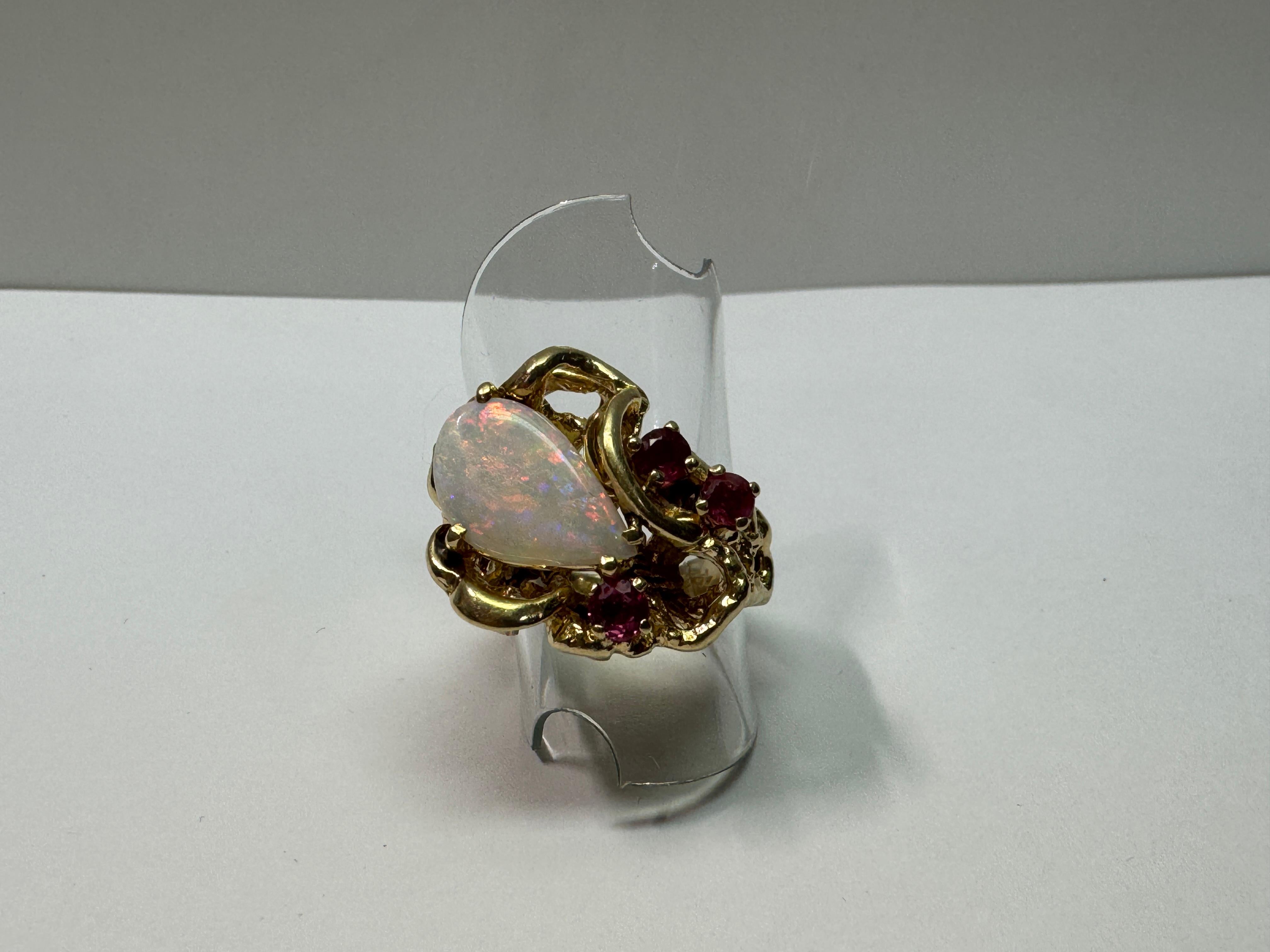 Bague en or jaune opale rubis en vente 4