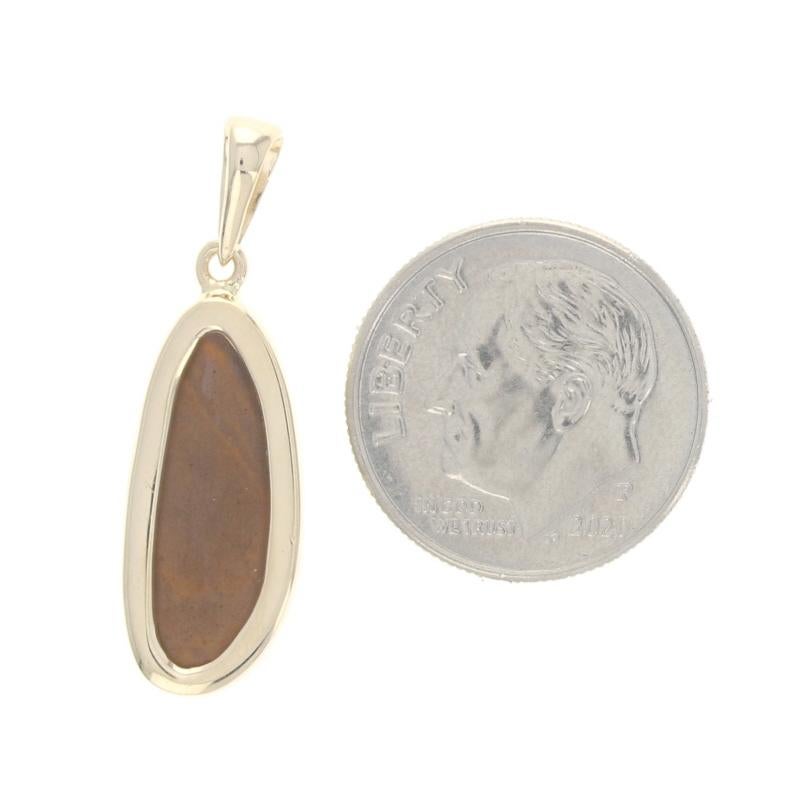 Yellow Gold Opal Solitaire Pendant - 14k Doublet In Good Condition For Sale In Greensboro, NC