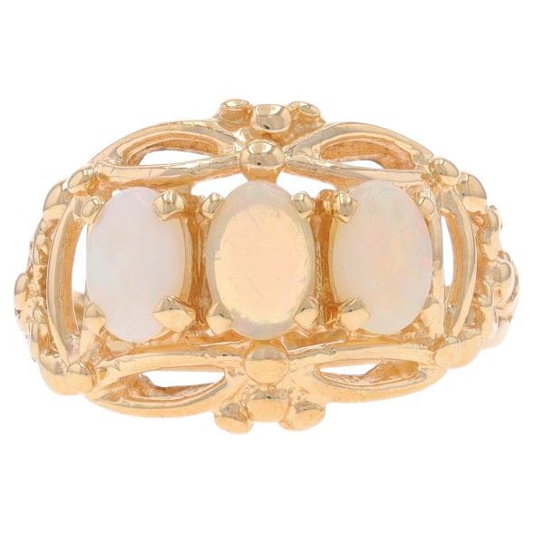 Anillo de oro amarillo con tres piedras de ópalo - 14k Cabujón ovalado .63ctw