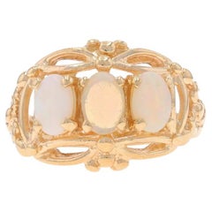 Anillo de oro amarillo con tres piedras de ópalo - 14k Cabujón ovalado .63ctw
