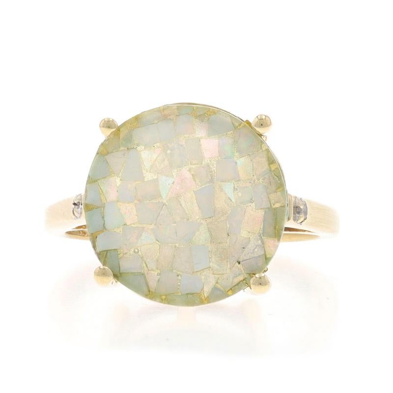 Dimensione: 7
Costo della taglia: Aumento di 2 taglie per $40 o Diminuzione di 1 taglia per $30

Contenuto del metallo: Oro giallo 10k

Informazioni su A. Stone

Tripletta Opale
Taglio: Mosaico

Stile: Solitario da cocktail

Misure

Altezza della