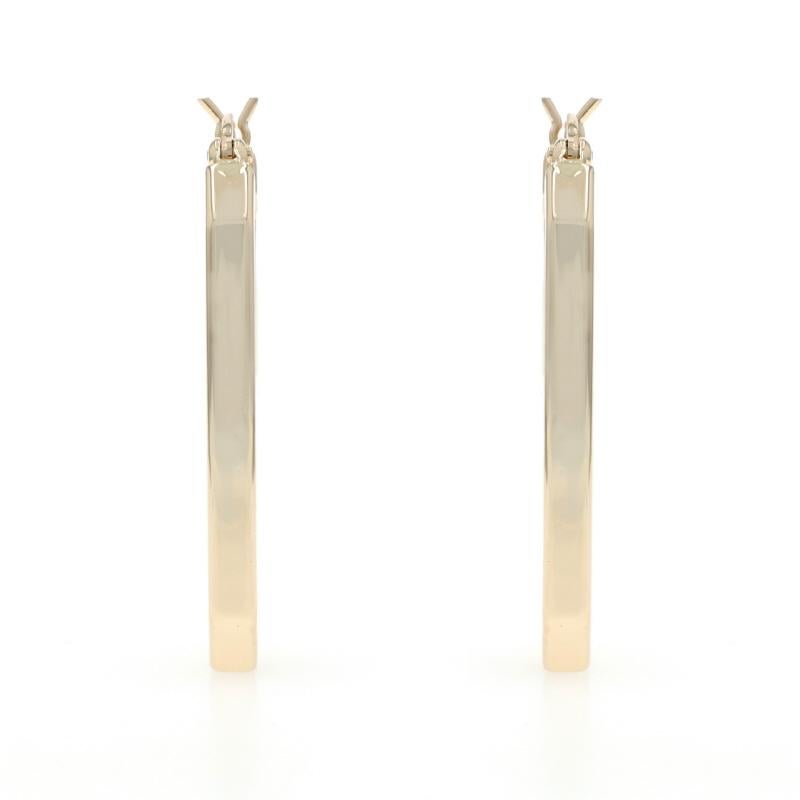 Orecchini a cerchio ovali in oro giallo - 14k In condizioni ottime in vendita a Greensboro, NC