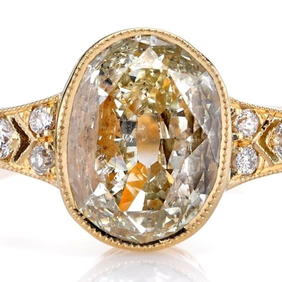 1.08 Carat Oval Cut Diamond Set in a Handcrafted Gold Engagement Ring In New Condition In Los Angeles, CA