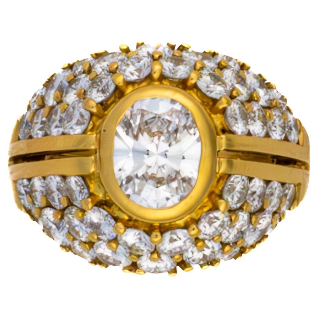 Yellow Gold Oval Diamond Dome Ring en venta