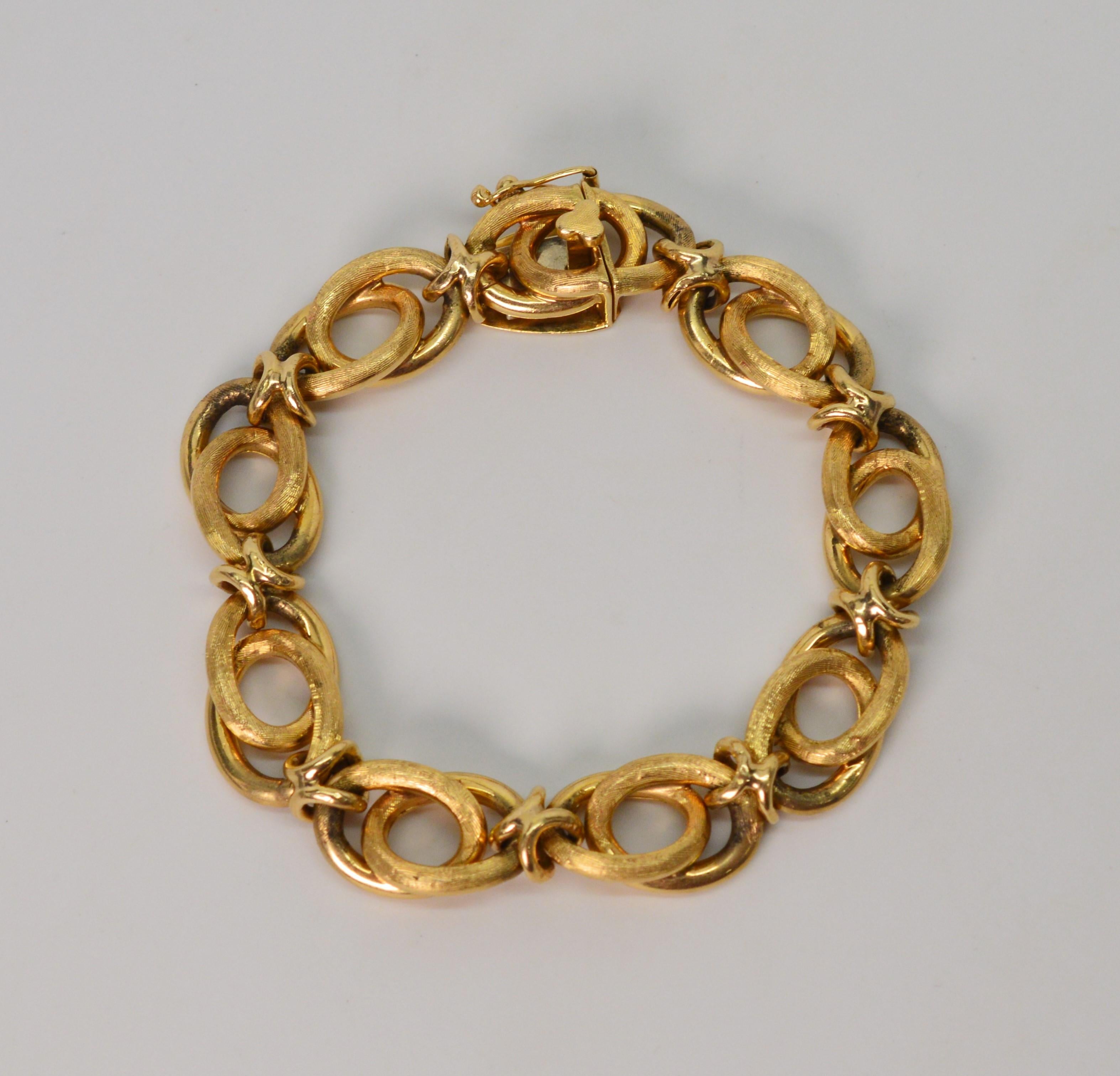 Women's Yellow Gold Oval Link Chain Bracelet