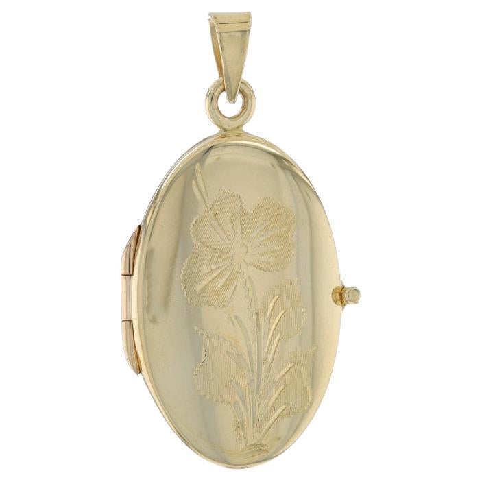 Yellow Gold Oval Locket Pendant - 14k Flower Two Frames For Sale