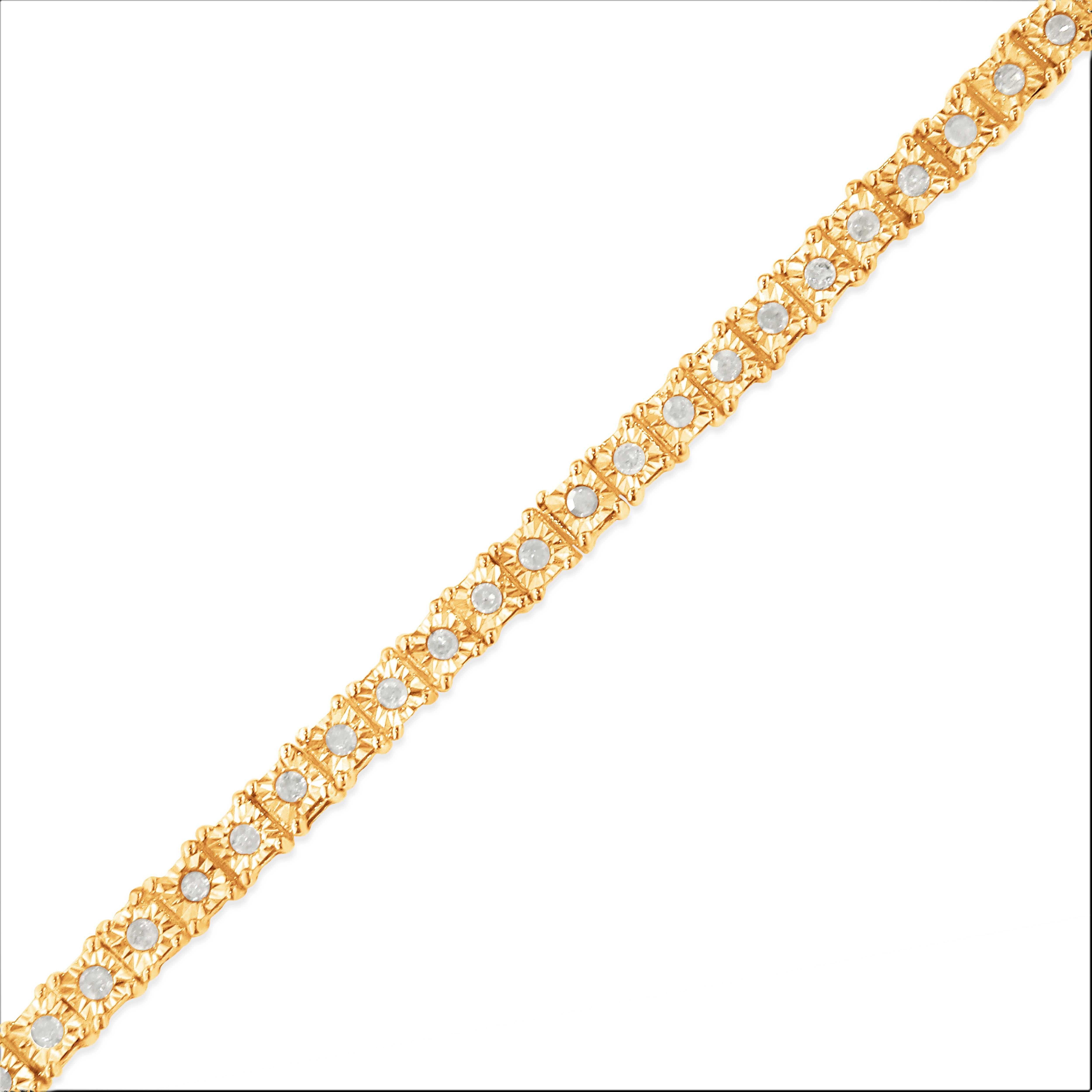 Contemporain Bracelet tennis Miracle en or jaune sur argent avec cadre carré en diamants de 1,0 carat en vente