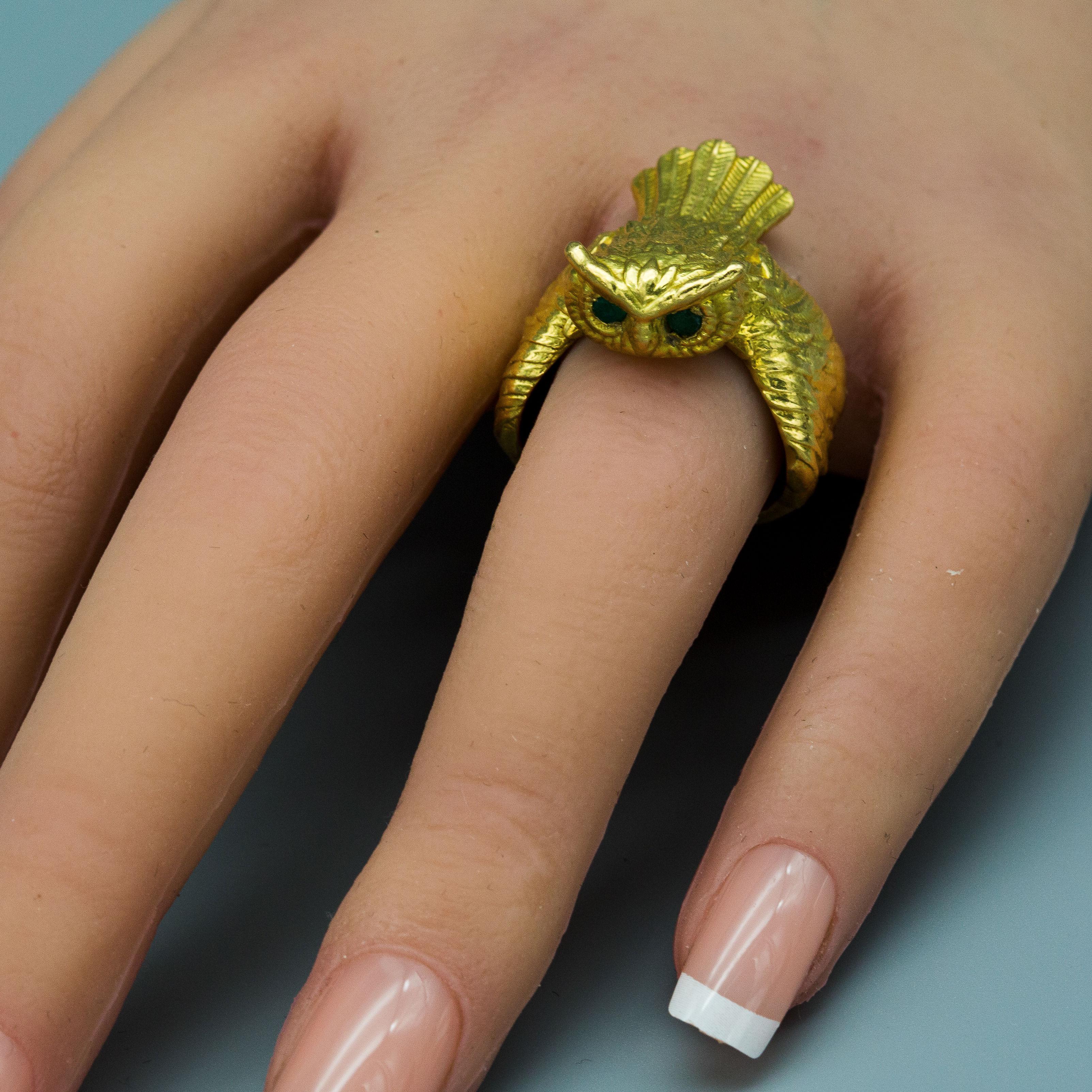 Charmante bague hibou en or jaune 18 carats en vente 2