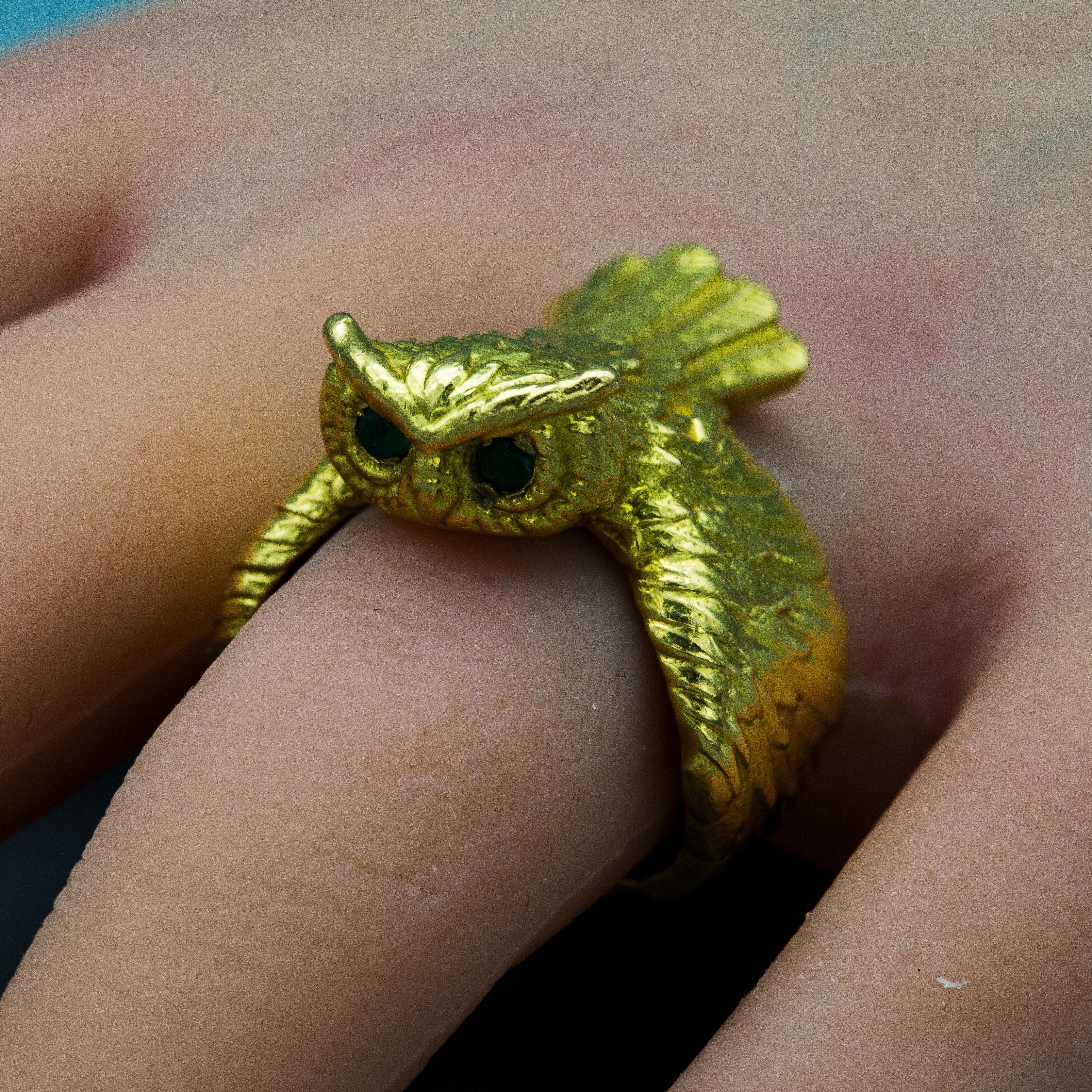 Charmante bague hibou en or jaune 18 carats en vente 3