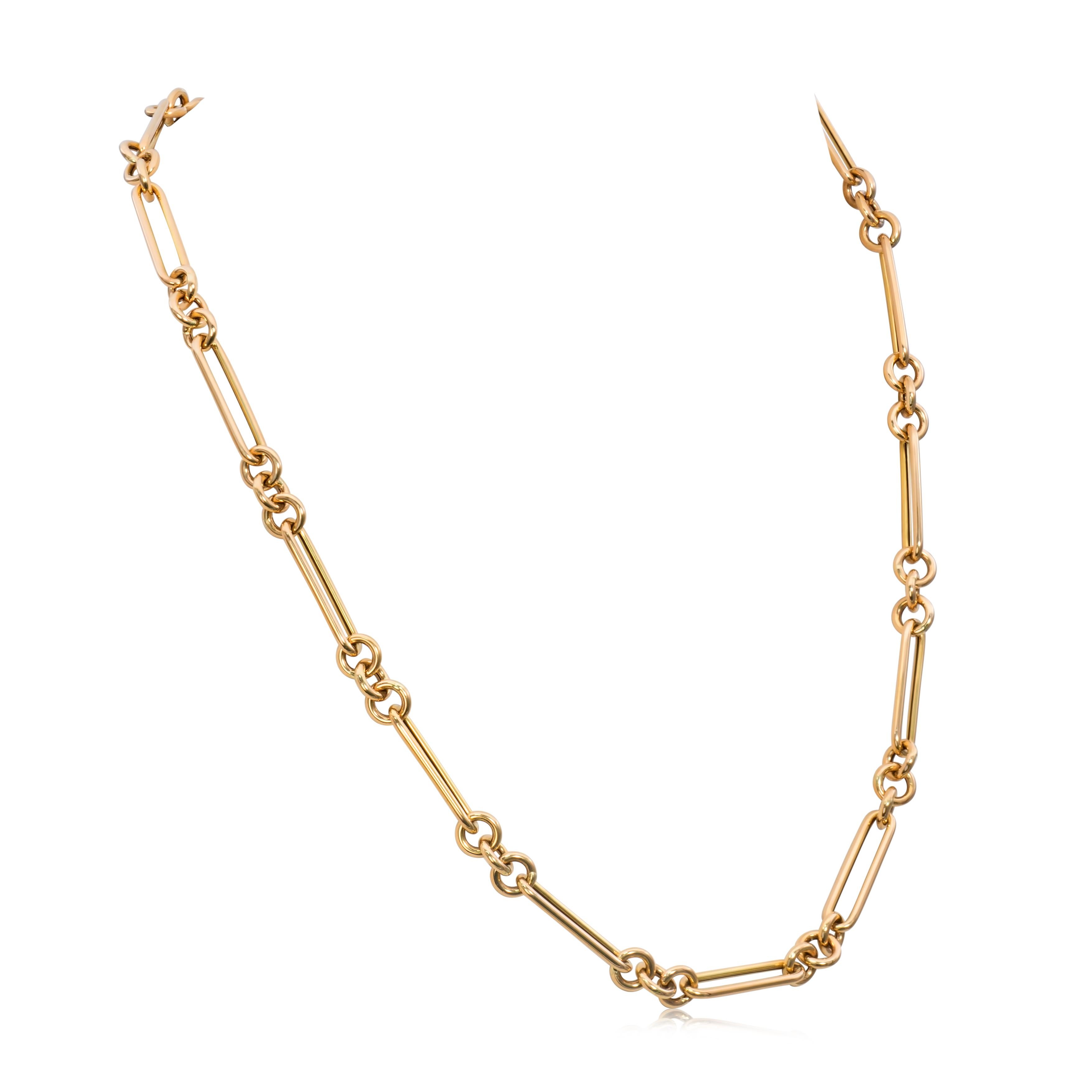 Eine modische Büroklammer-Halskette mit runden Schlaufen im Dreierpack. Hergestellt aus 14K Gelbgold, mit einem Gewicht von 11,80 Gramm und einer Länge von 18 Zoll. Das perfekte Accessoire für jedes Outfit. 