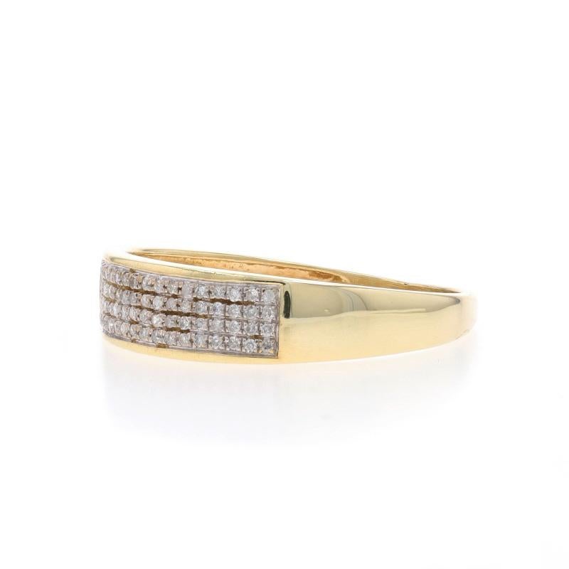 Gelbgold Pavé Diamant Männer Ehering - 10k Single Cut .21ctw Ring im Zustand „Hervorragend��“ in Greensboro, NC