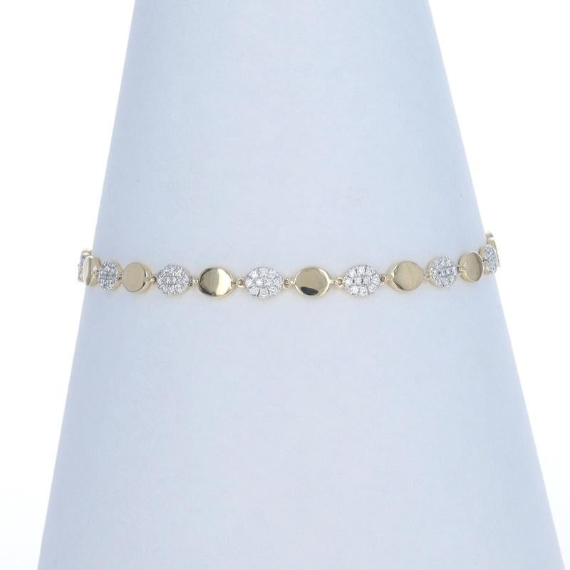 Contenido de metal: Oro amarillo de 14 quilates y oro blanco de 14 quilates

Información sobre Stone

Diamantes naturales
Quilate(s) .54ctw
Talla: Redondo brillante
Color: G
Claridad: VS2 - SI1

Quilates totales: .54ctw

Estilo de pulsera: