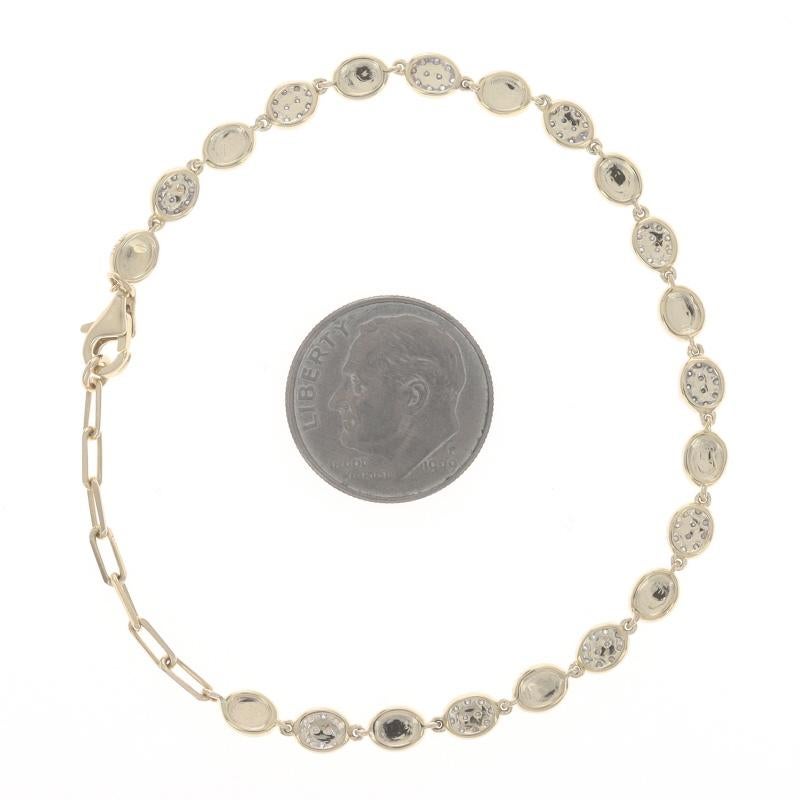 Pulsera de eslabones con disco ovalado de diamantes pavé de oro amarillo 7