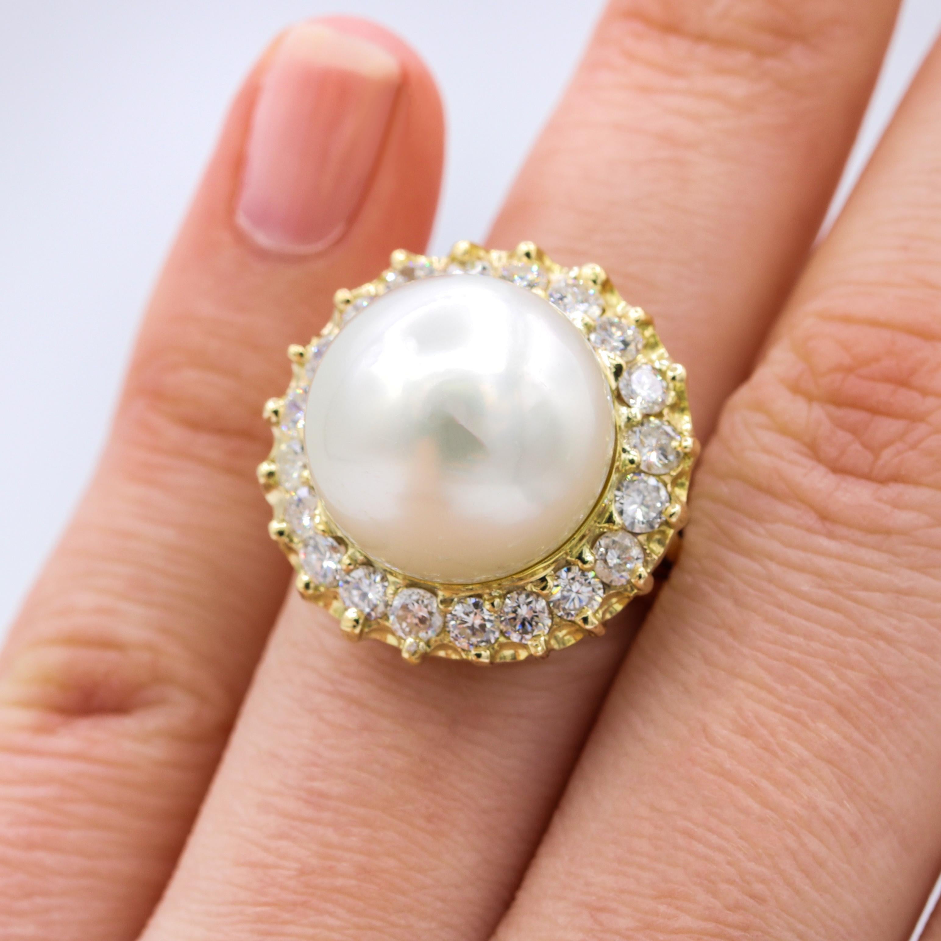 Round Cut 14mm white Pearl and Diamond Ring For Sale