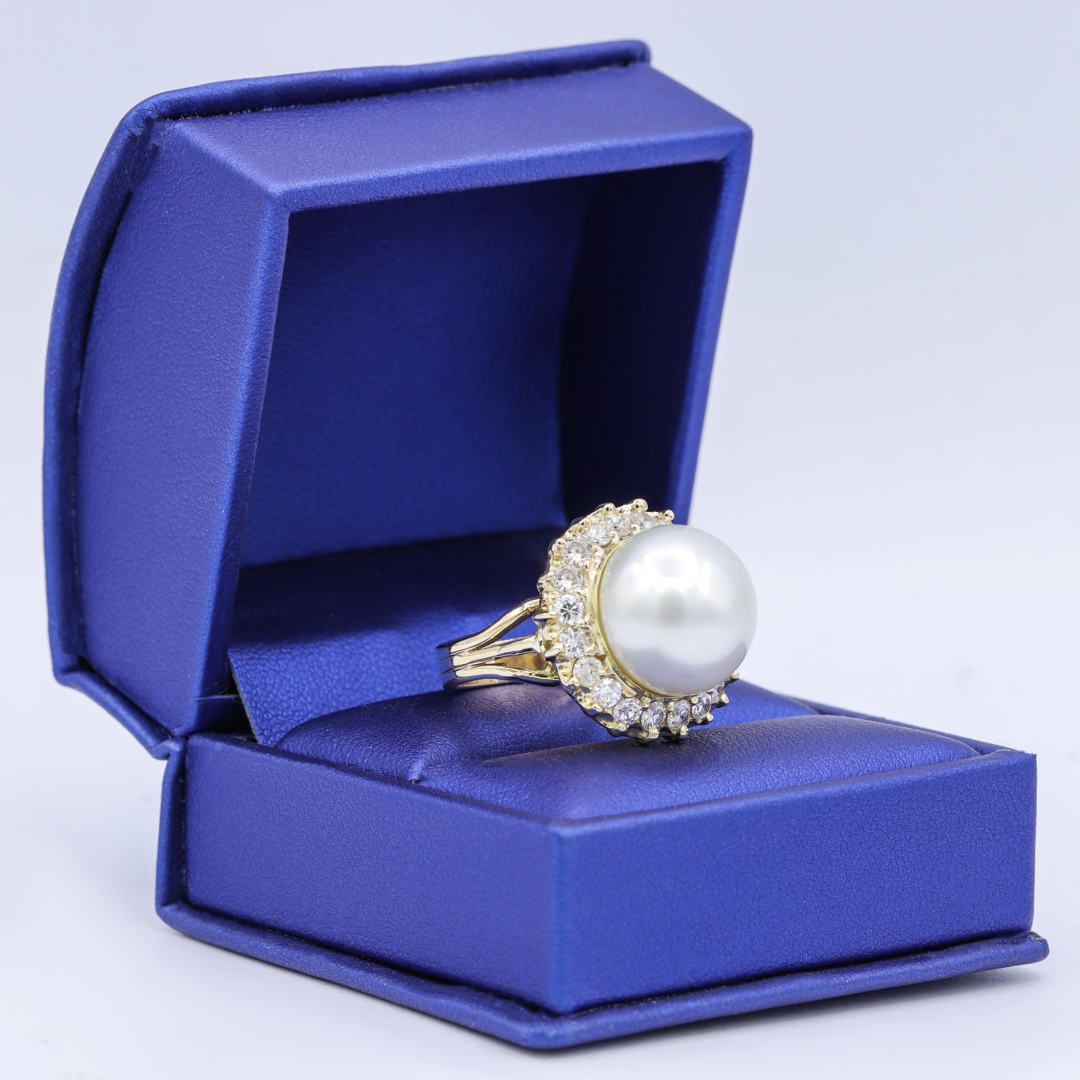 14mm white Pearl and Diamond Ring In New Condition For Sale In New York, NY